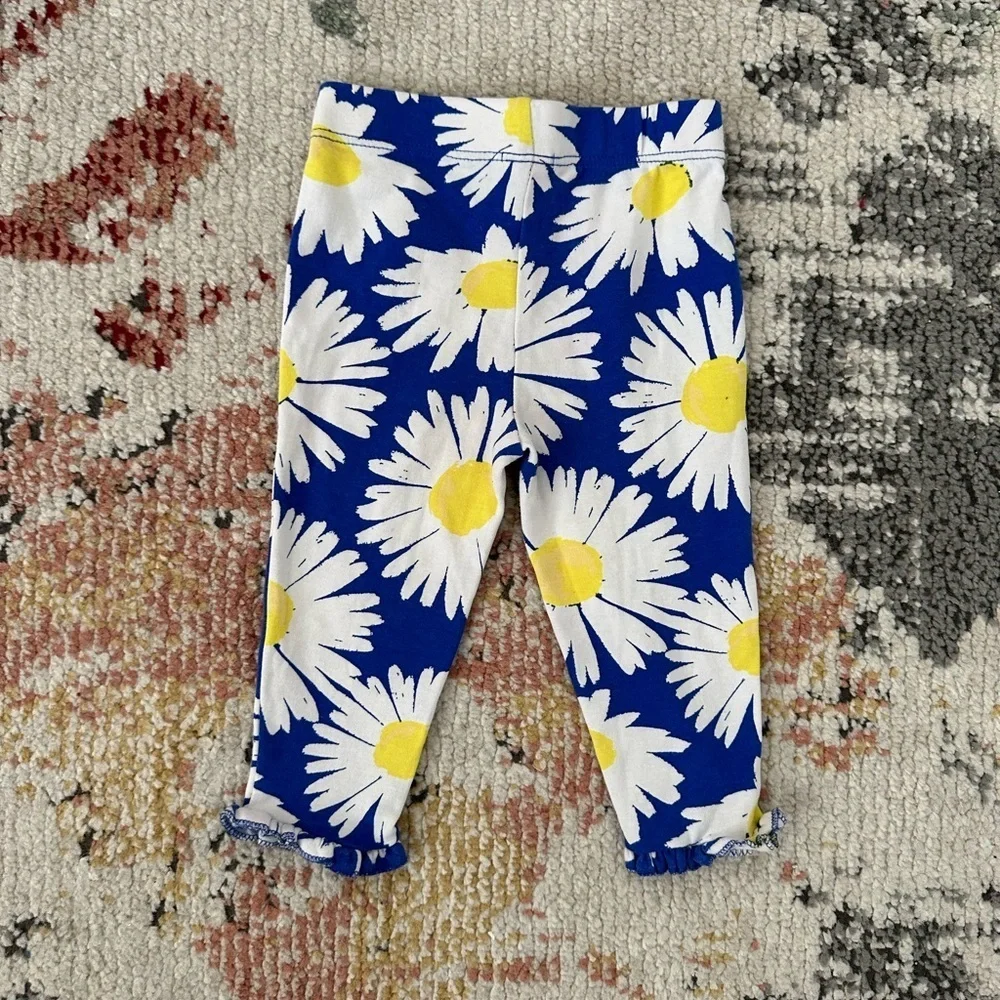Carter’s Daisy Print Leggings 9 Months Baby Girl Like New Condition Never worn